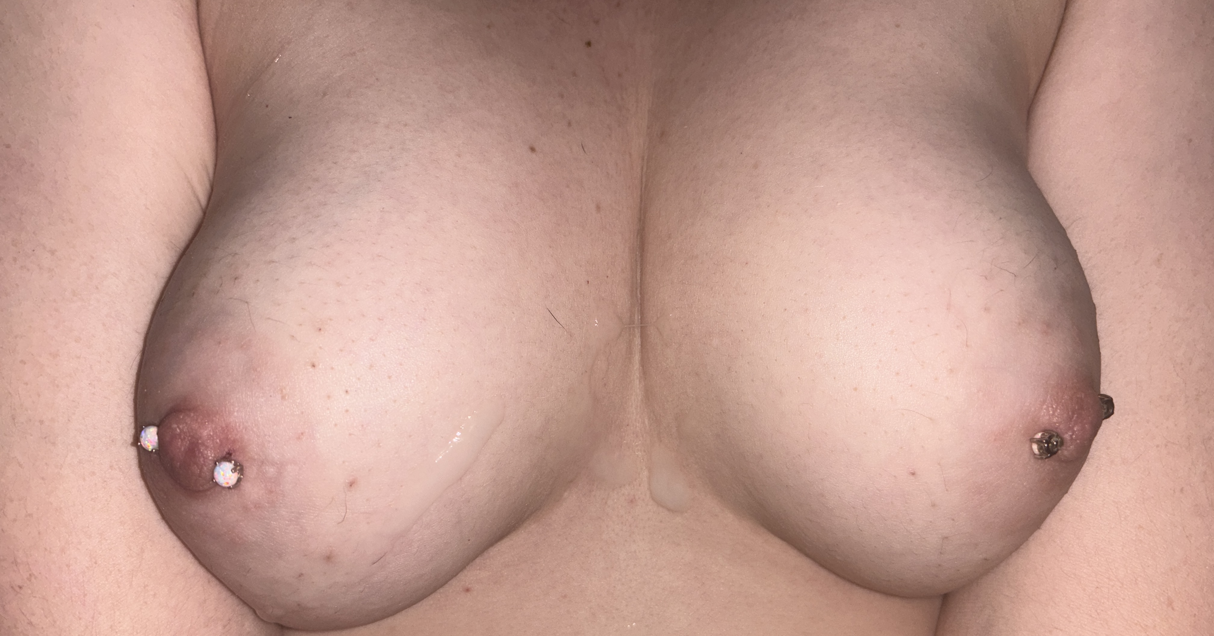 Conteúdo raro de Oleanderlewis sexy slut molhadinha depois do banho