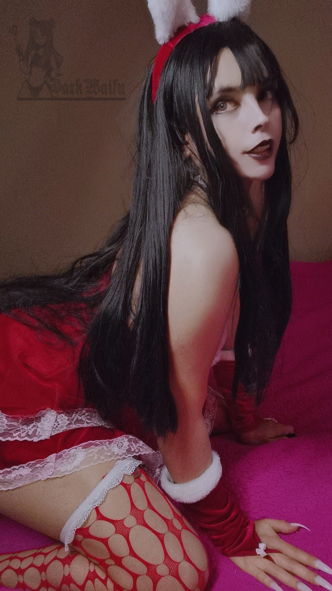 Vídeo +18 trans: DarkWaifuTrap tirando a roupa bem devagar 💦