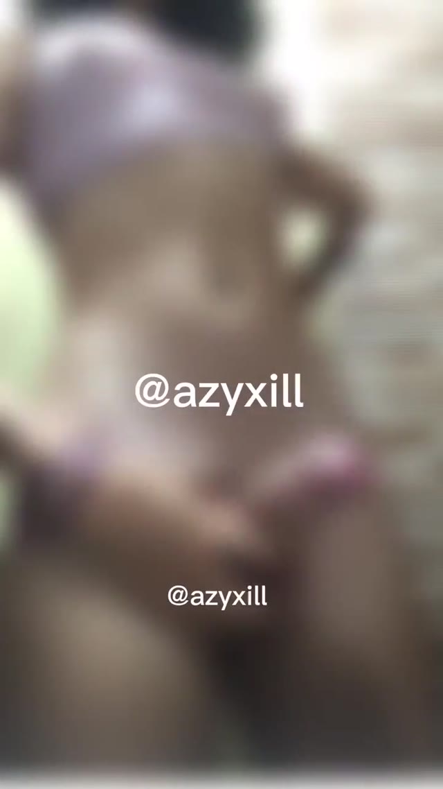 Trans Azyxill/alicesantosx Azyxill mostrando demais, nua tomando sol na varanda