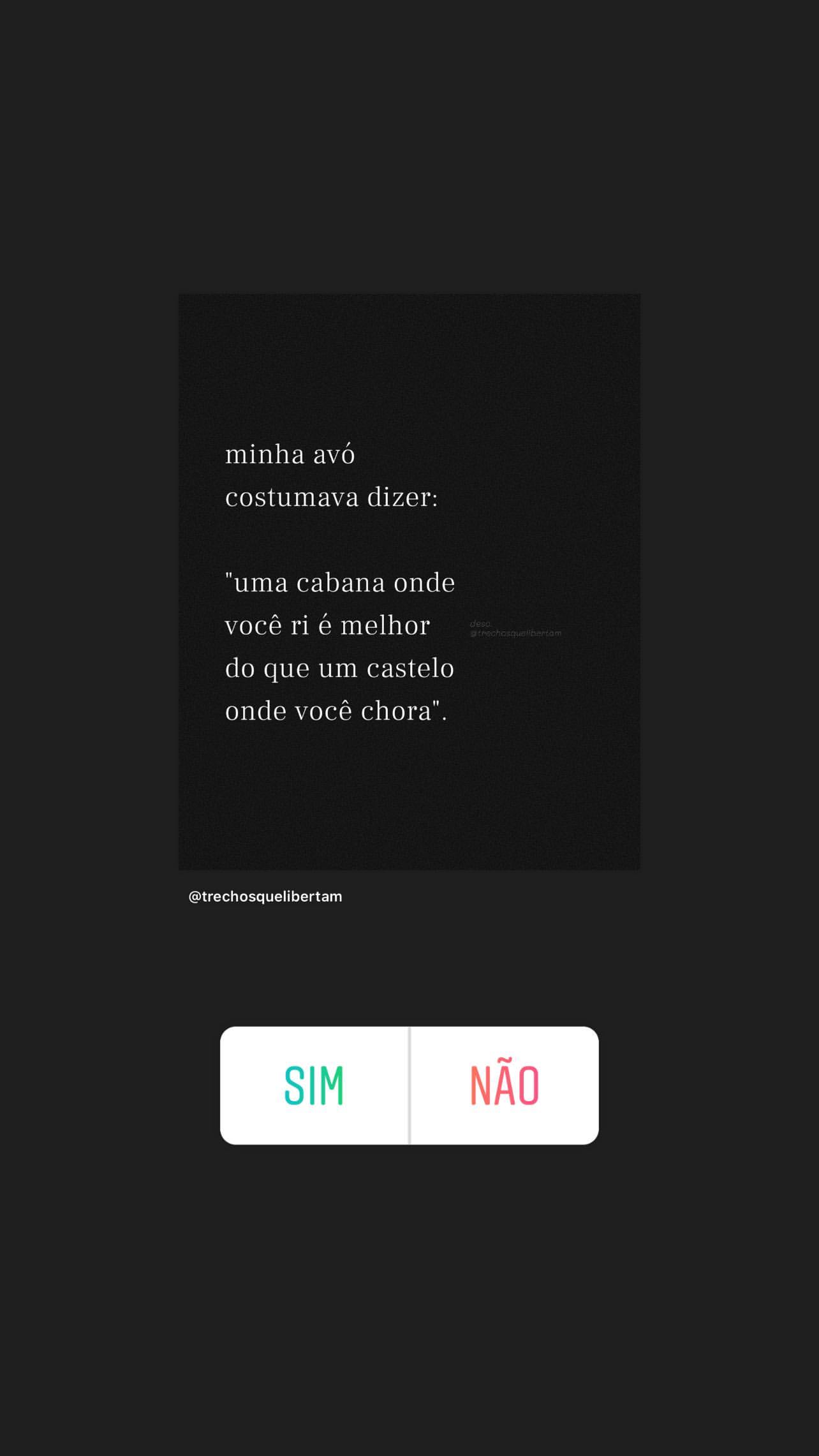 Vídeo +18 trans: Sayuri Mattar brincando sozinha na cama 🍑