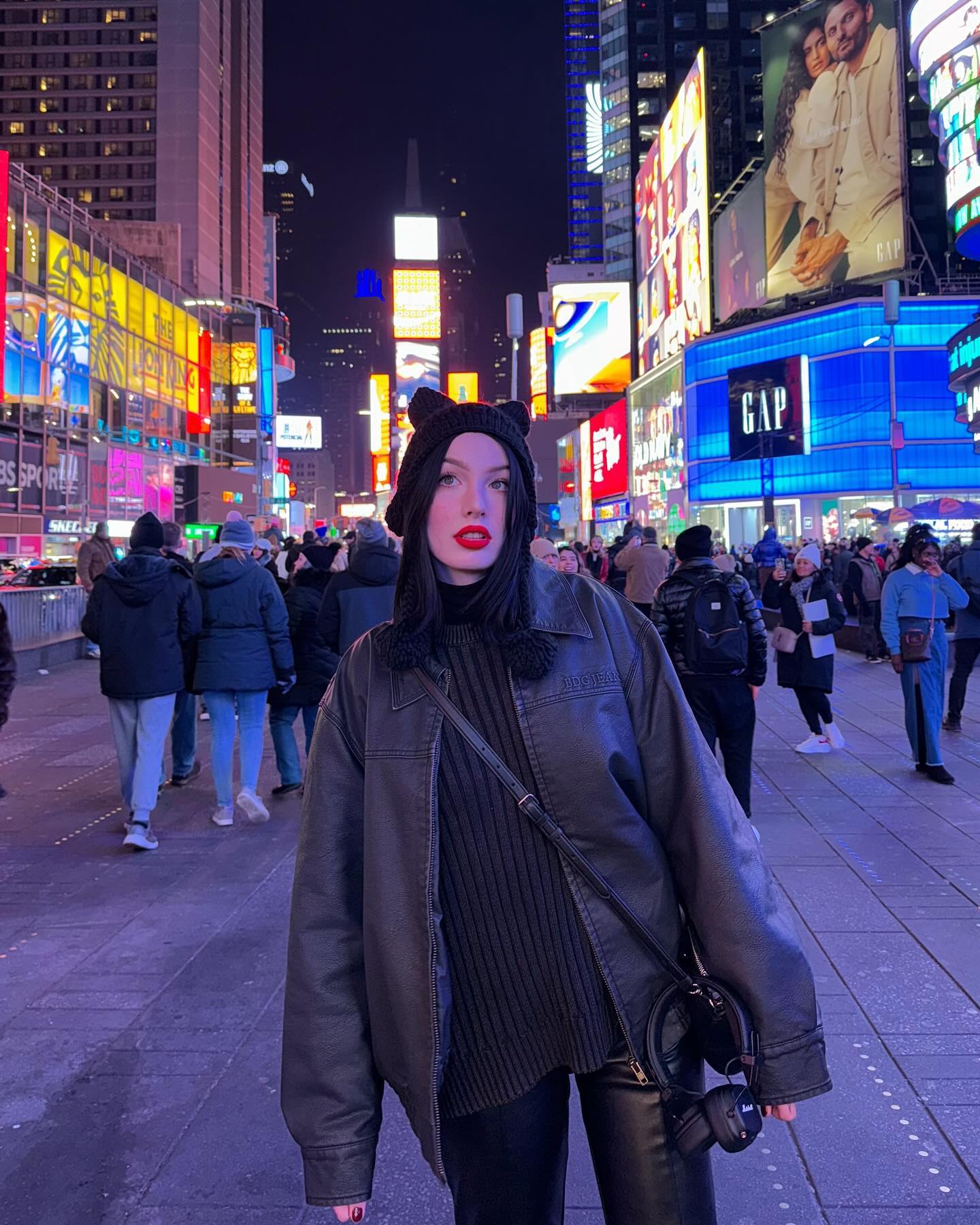 Sentando gostoso no travesseiro 😈 — travesti molliganbitch | Julia Molligan sem