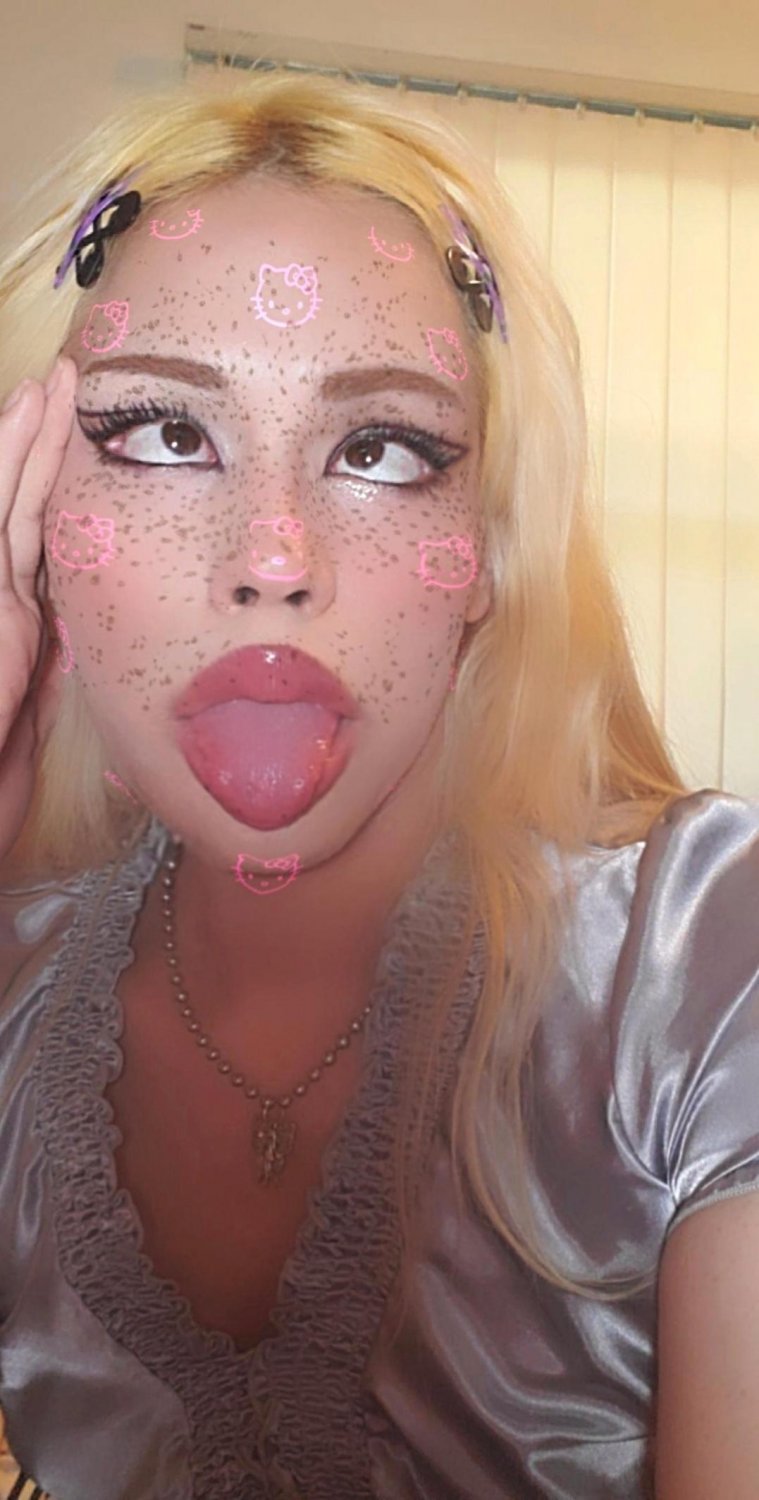 Toda molhada no banho 😏 — travesti gingersnapuu \ tnextdoorthrowaway sem censura