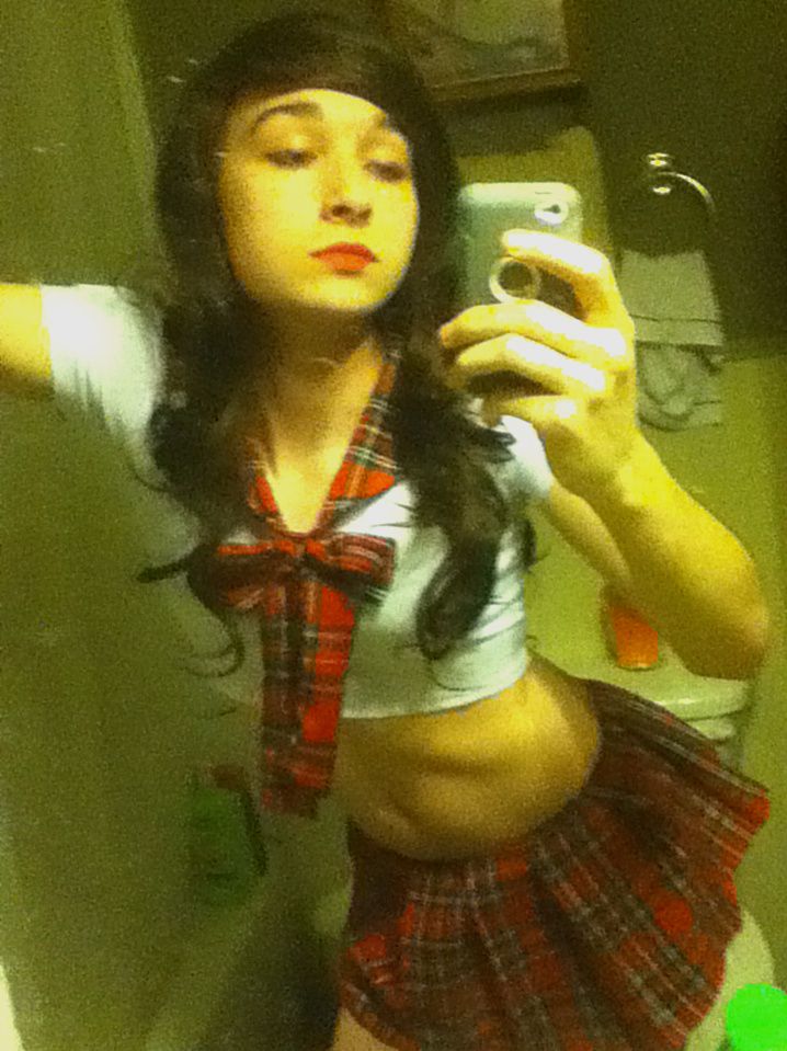 Maravilhosa provocando na webcam — travesti Manu Maya sem censura