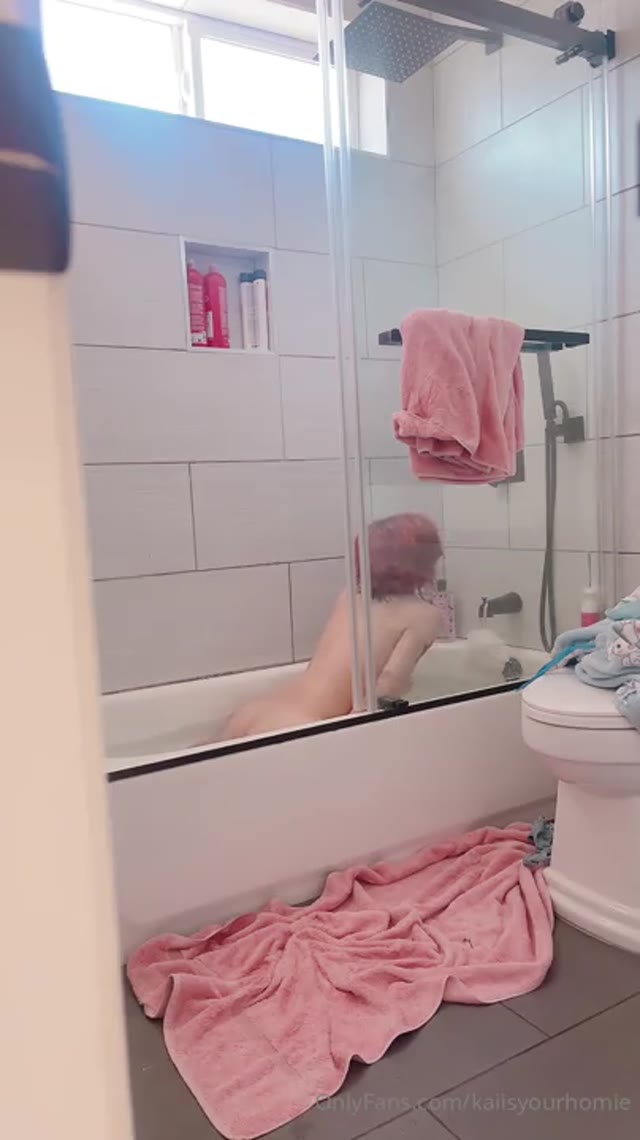 Tgirl Kaiisyourhomie de regata sem sutiã