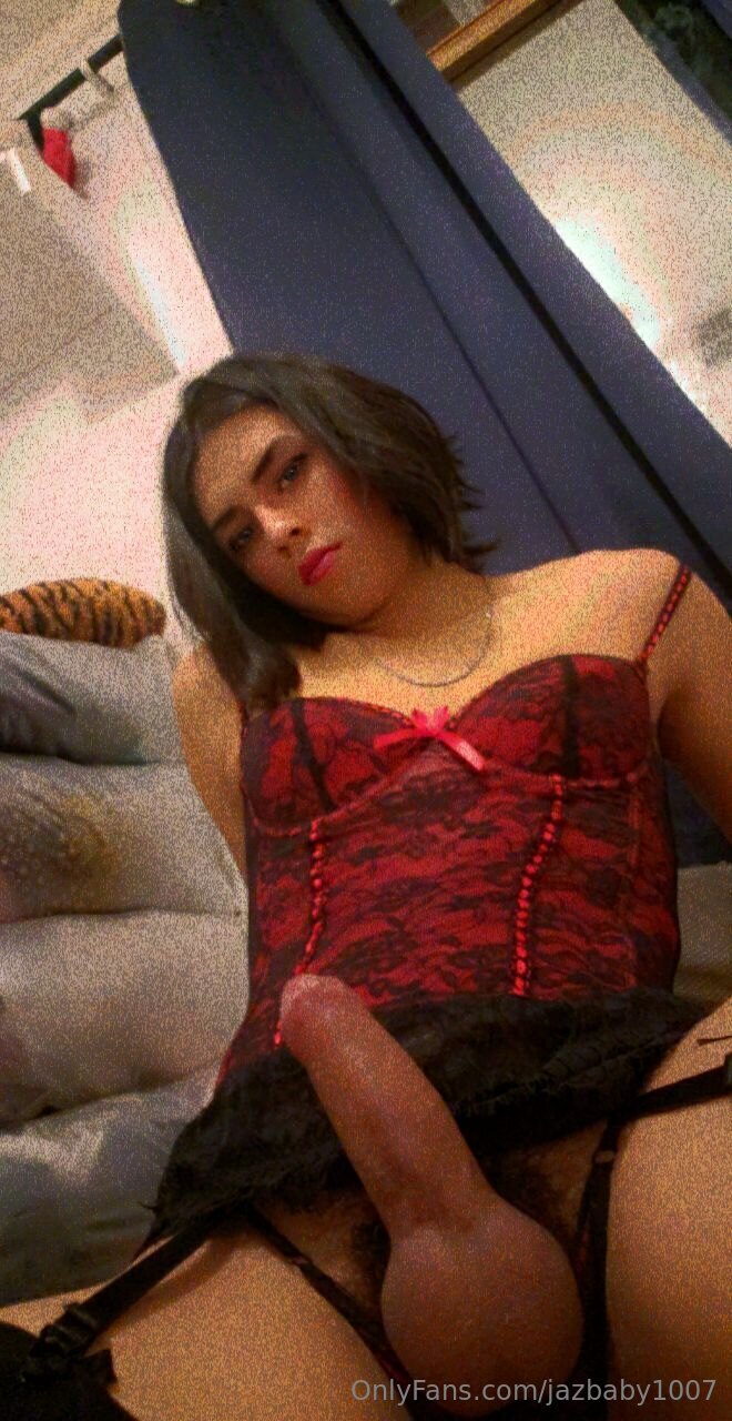 Tgirl jaz baby / jazbaby1007 dançando de fio dental