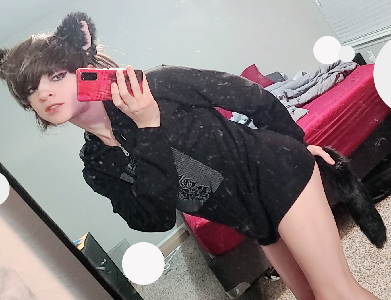 Vídeo +18 trans: trappychan_ Brincando sozinha na cama