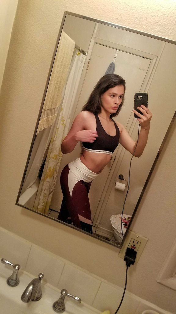 Gingersnapuu \ tnextdoorthrowaway: trans amadora brasileira, no motel sem