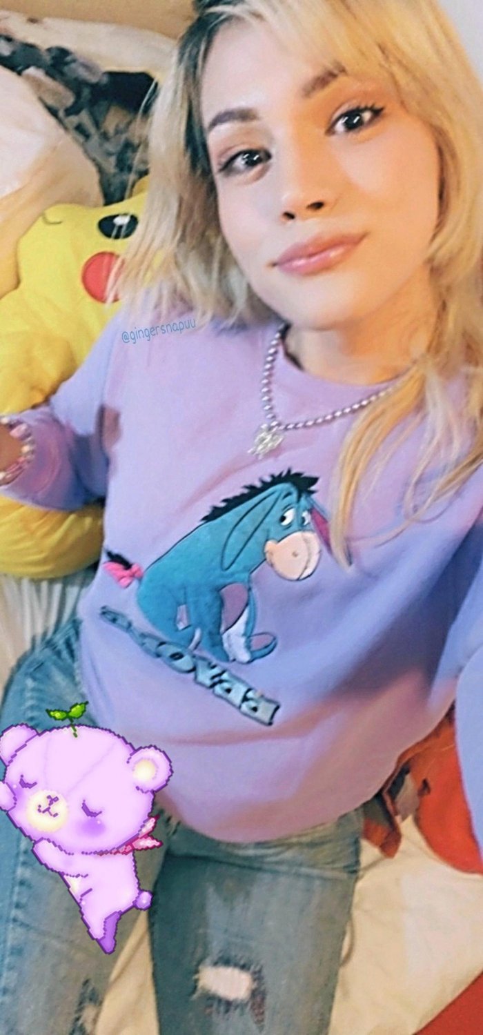 Tgirl gingersnapuu \ tnextdoorthrowaway antes de dormir sem pijama 🍑
