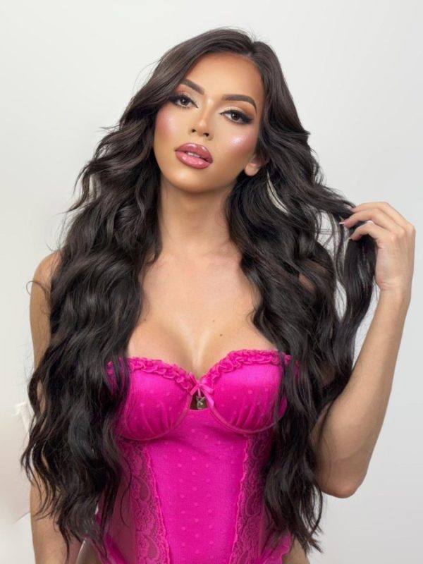 Hellen Salvatore/@rayssahellen: trans amadora brasileira, Irresistível