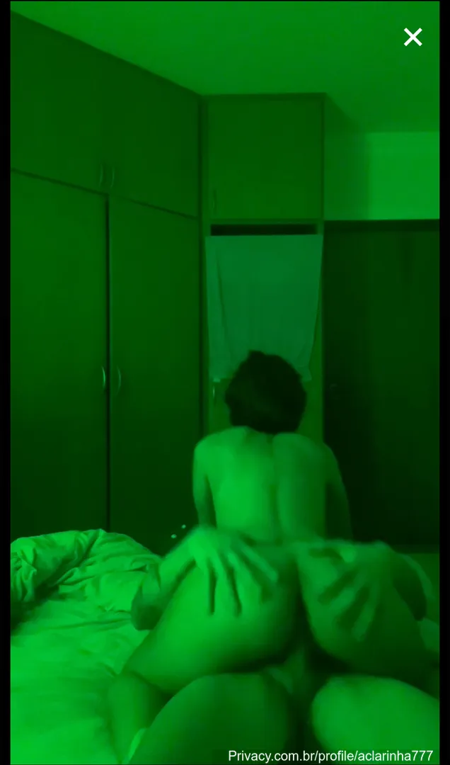 Clara Arcari — no motel sem censura