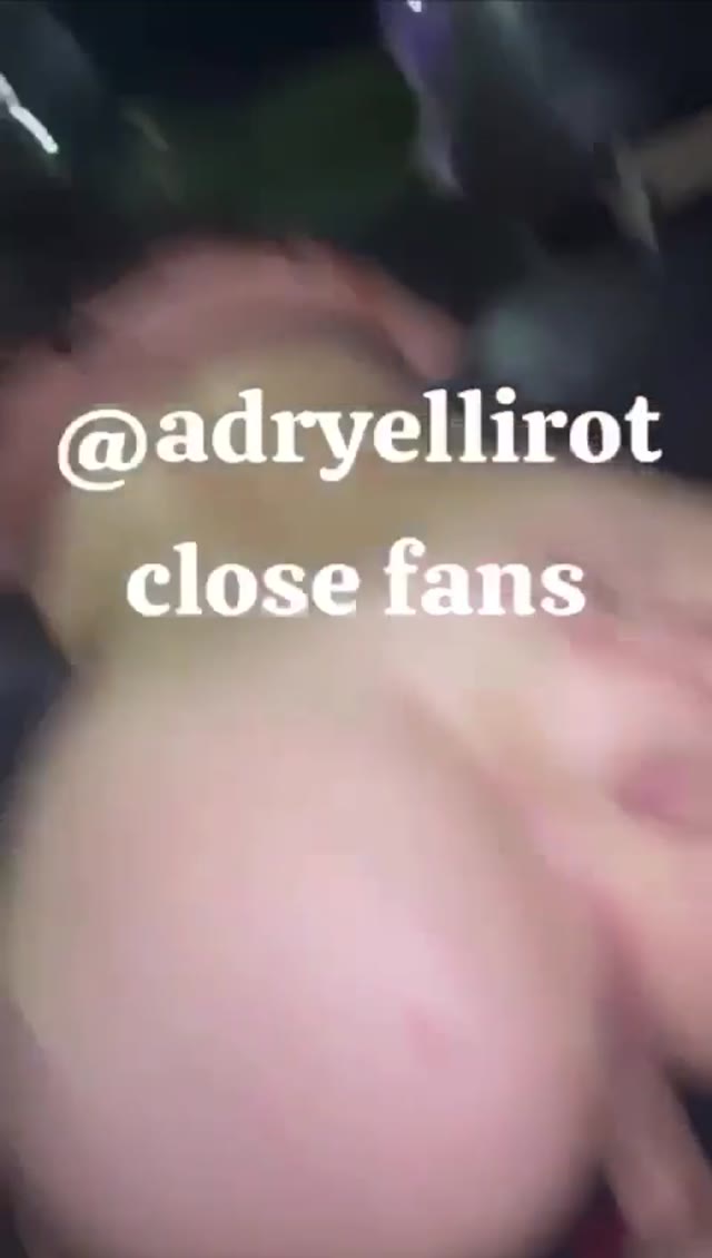 Adrielly Rot provocando na webcam