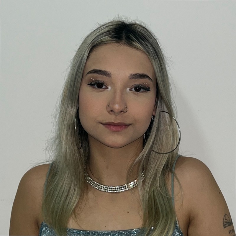 Clara Arcari — com close na bunda durinha