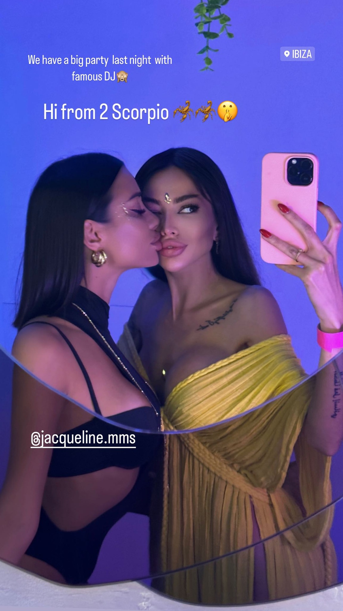Alena Omovych rebolando sem parar, rebolando gostoso