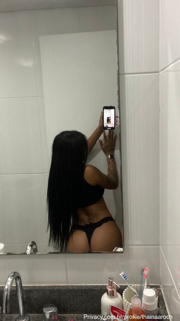Thaina Rocha mostrando os peitos na chamada 🔥