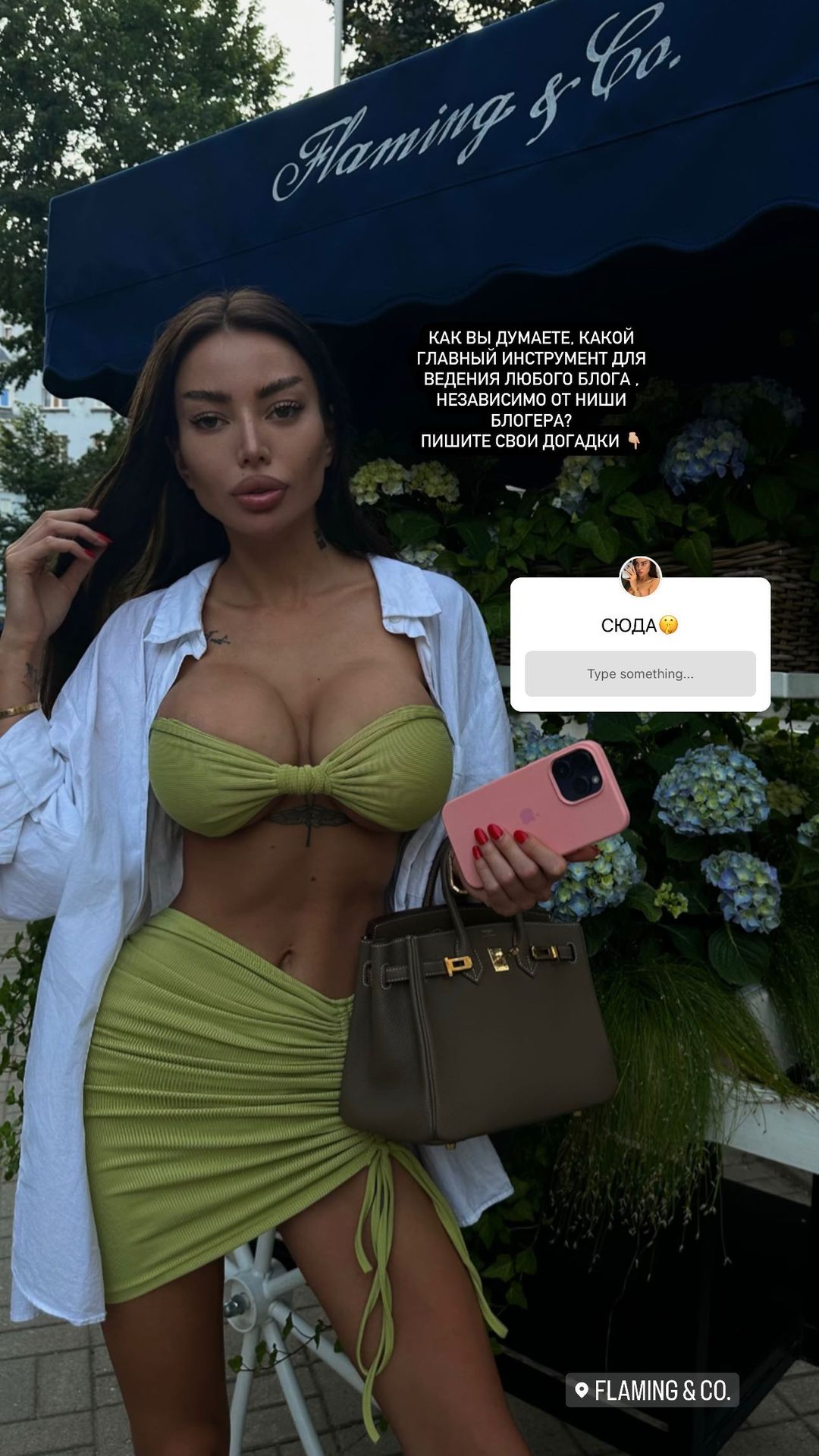 Provocante Alena Omovych dançando de fio dental