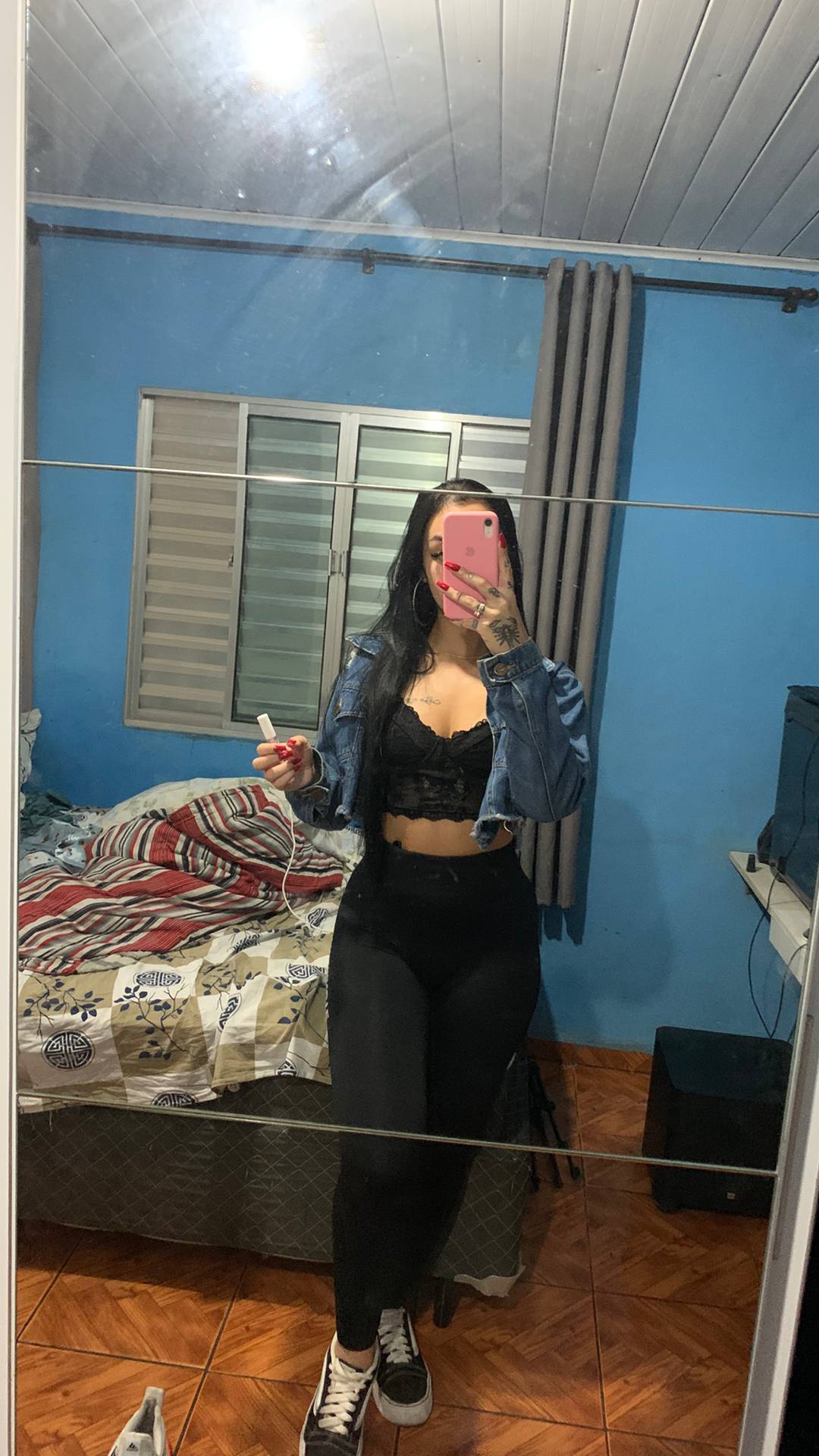 Bruna Santini deliciosa, dançando de fio dental