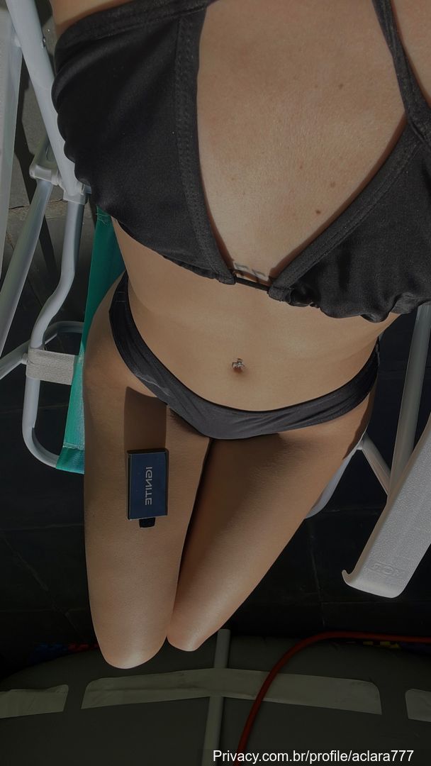 Num striptease completo