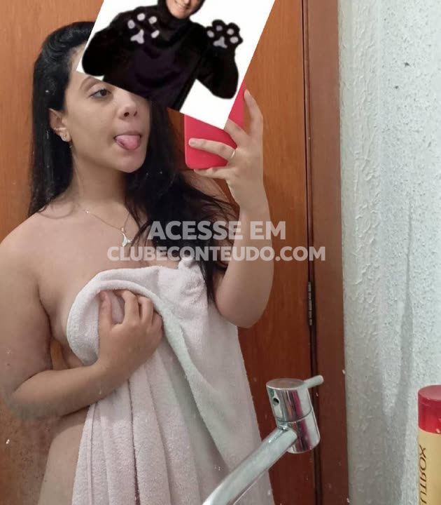 Morena se despõe após banho