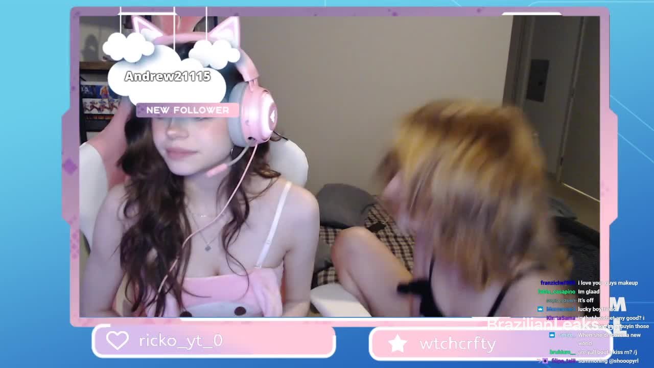 Hannah OwO Leaked: seductive teasing inside the closet