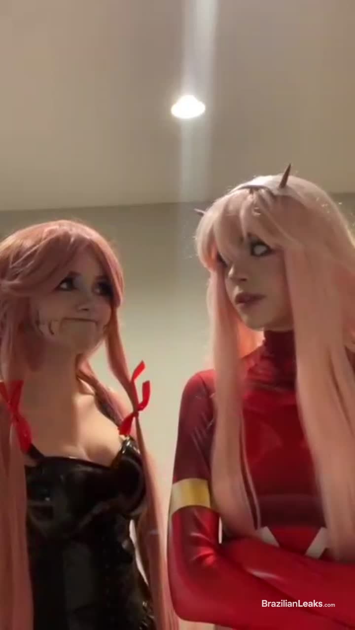 Hannah OwO Teasing on the Webcam