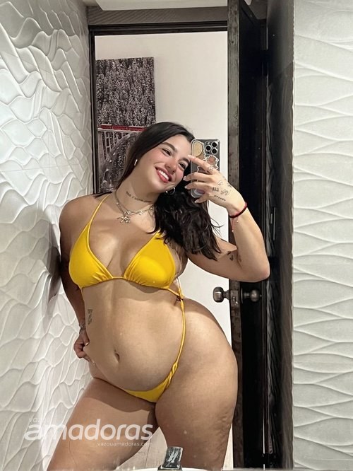 Amadora Câmera Ao Vivo Flagra de modelo rebolando gostoso — caseiro sem censura