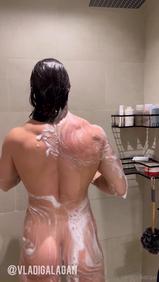 Novinha amadora Vladislava Galagan em clipe vertical, gostosa peladinha