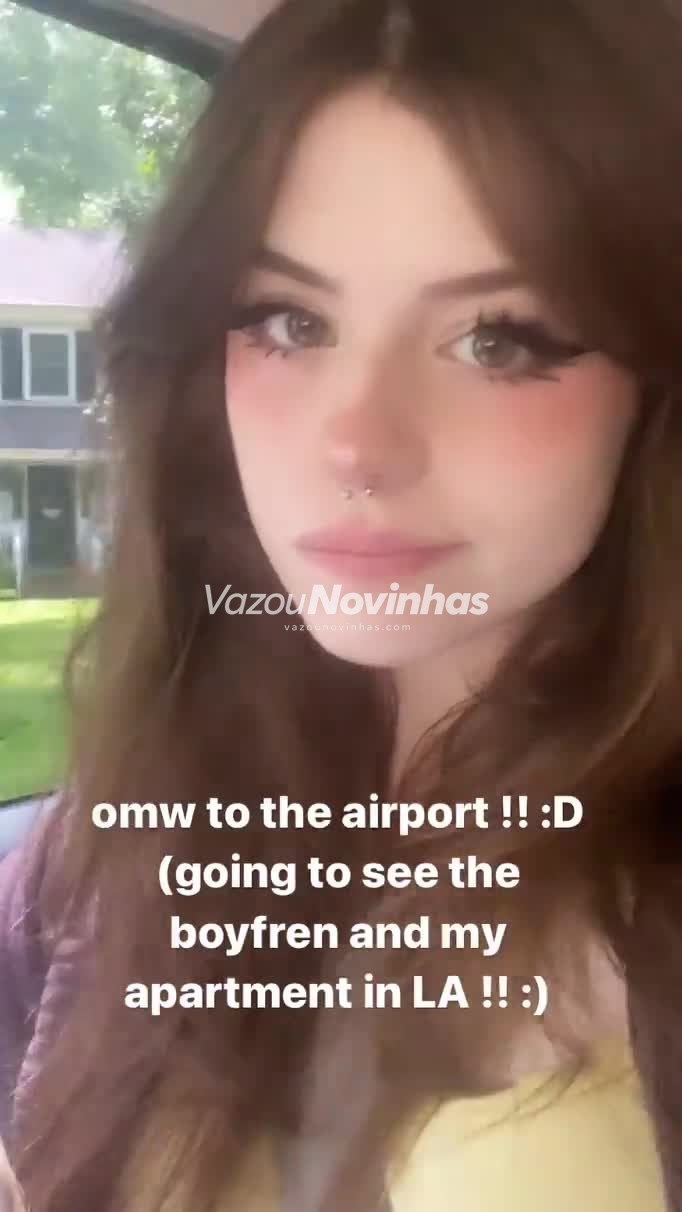 Hannah OwO caiu na net: novinha amadora Antes de dormir sem pijama