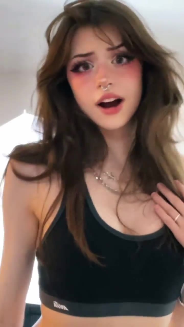 Hannah OwO safada assim que acordou