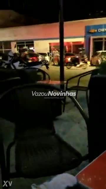 Vídeo +18 de novinha: Câmera Ao Vivo Modelo: de frente pro espelho sem roupa
