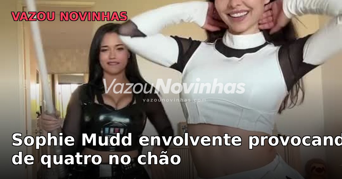 Novinha Sophie Mudd envolvente provocando de quatro no chão