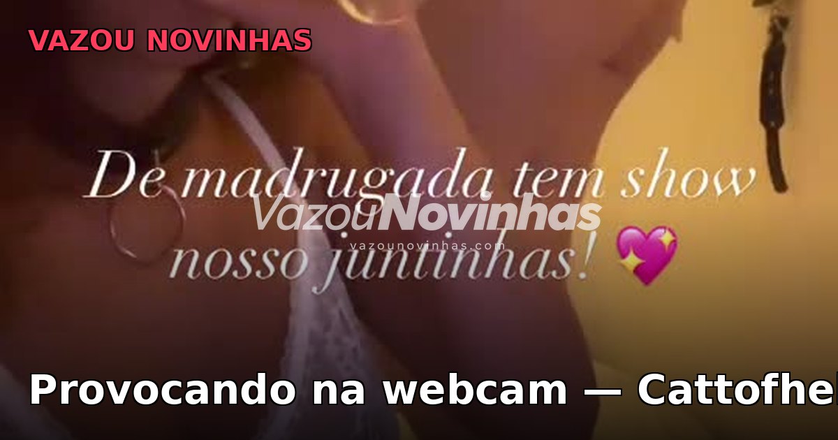 Novinha amadora Cattofhell em clipe vertical, Provocando na webcam