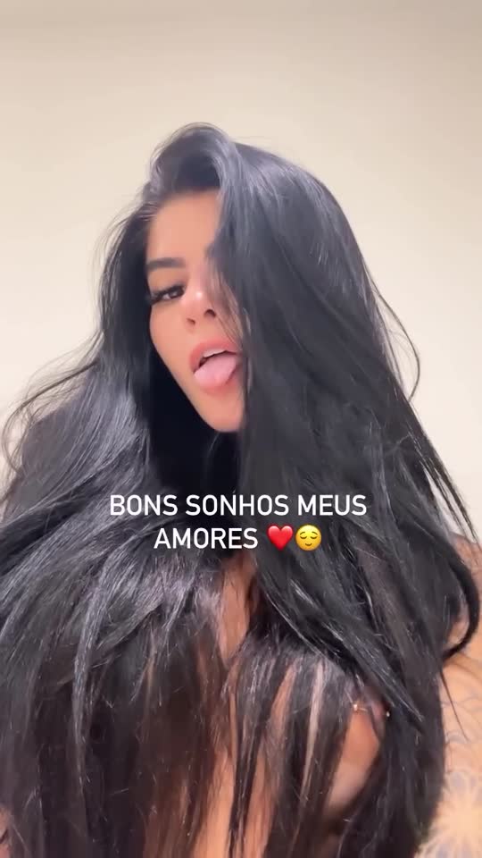 Conteúdo raro de Thaissa Fit de frente pro espelho sem roupa