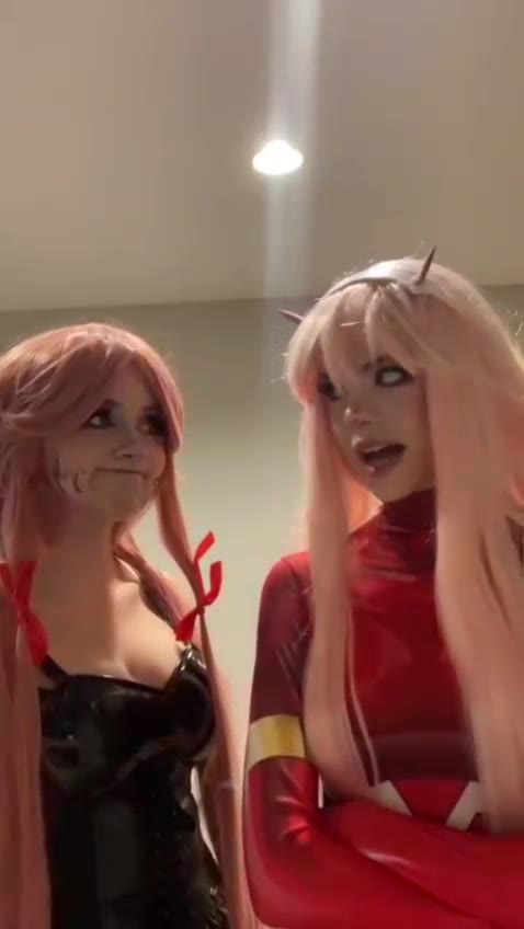 Hannah OwO provocando na webcam