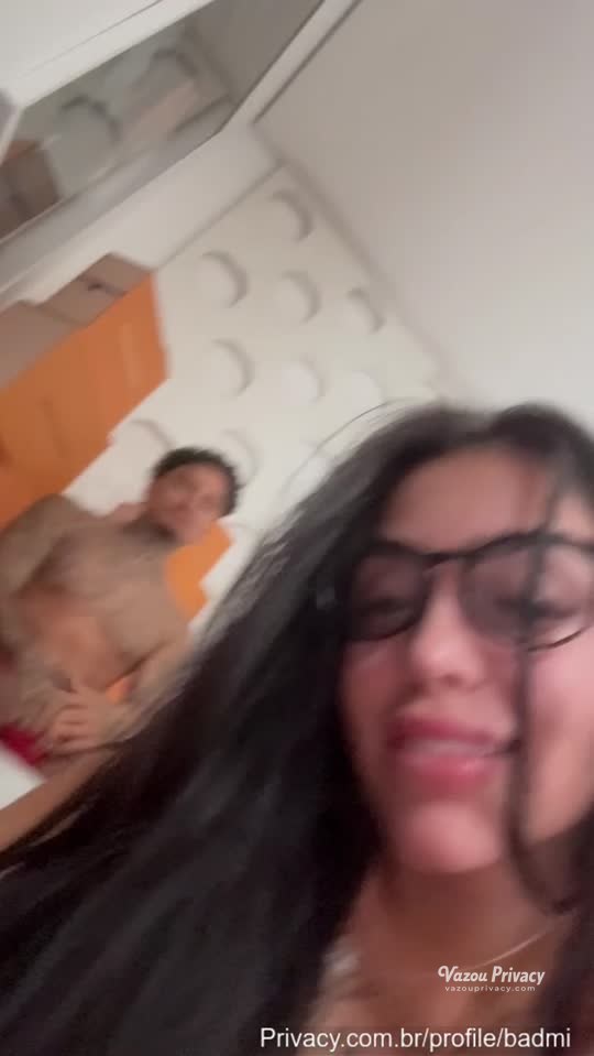 Mc Mirella dançando funk sem roupa 😈