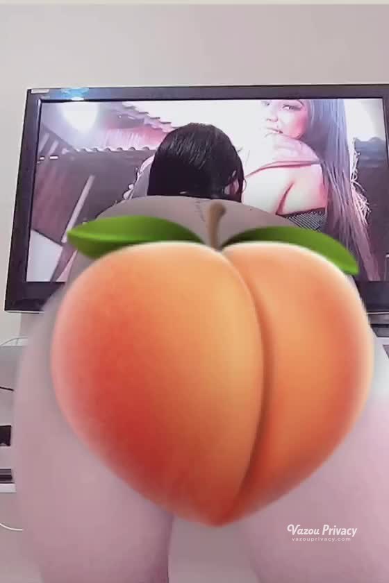 Flagra de Ana Barbosa com close na bunda durinha