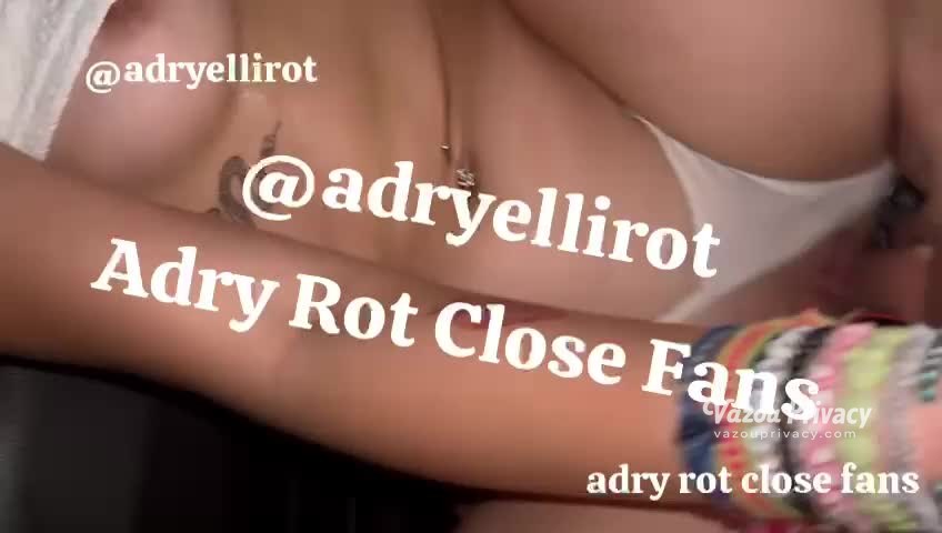 Adrielly Rot de lingerie preta na cama 💦