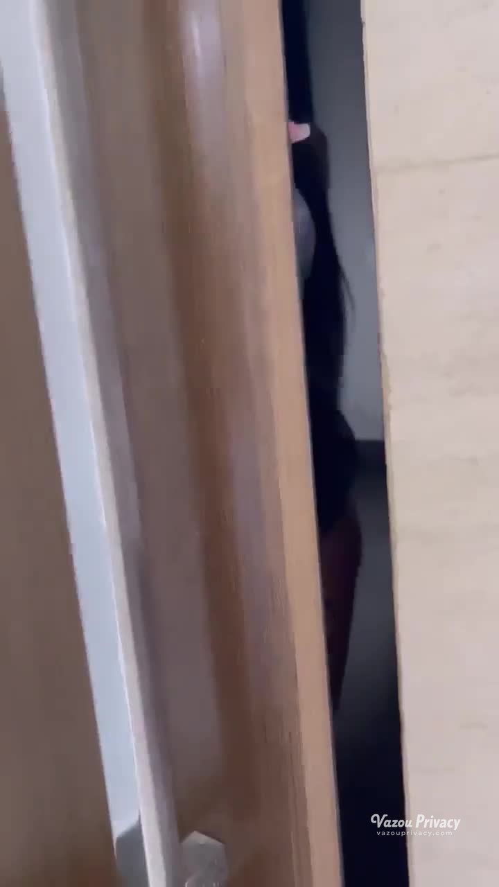 Raissa Oliveira exibindo o corpão, dançando funk sem roupa