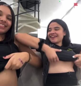 Modelo no motel sem censura, depois nua tomando sol na varanda