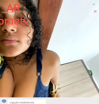 Safada modelo rebolando gostoso
