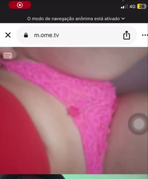 Modelo — de regata sem sutiã