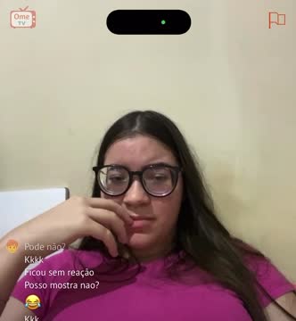 Novinha amadora Flagra OmeTV em clipe vertical, Modelo no chuveiro se