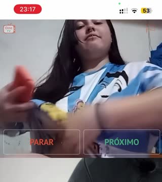 Novinha amadora Flagra OmeTV em clipe vertical, Modelo safada provocando dentro