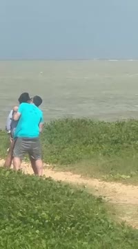 No chuveiro se ensaboando